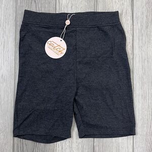 Catch Women Size 6 Ribbed Gray Pull On High Rise Jersey Knit Biker NEW Shorts